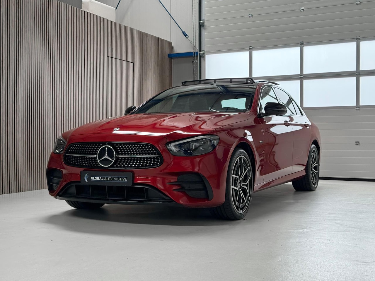 Mercedes-Benz E-klasse - 300 e AMG Line - SCHUIFDAK - BURMESTER - AutoWereld.nl