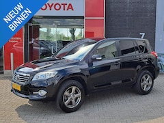 Toyota RAV4 - 2.0 VVTi X-Style 2WD VERSTELBARE ACHTERSTOELEN 2.000KG GEREMD TREKHAAK STOELVERWARMING