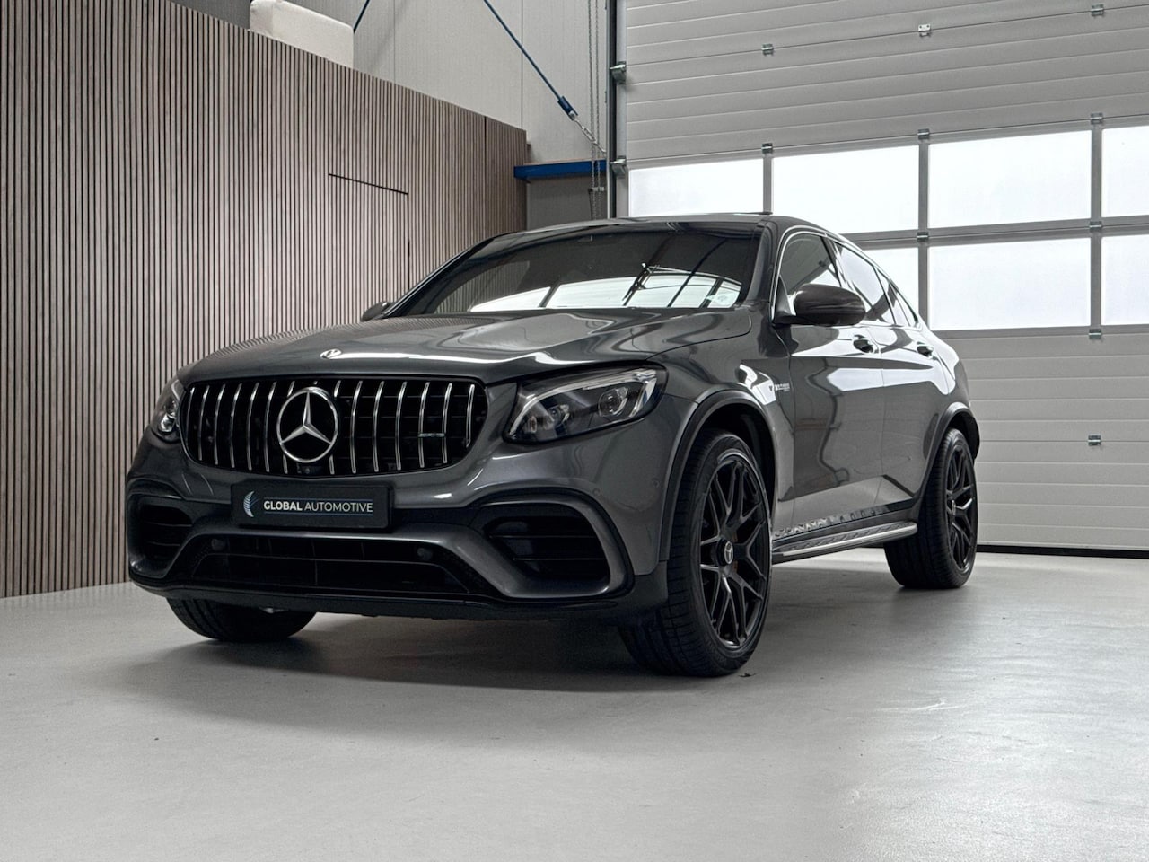 Mercedes-Benz GLC-klasse Coupé - AMG 63 S 4MATIC+ - KERAMISCHE REMMEN - SCHUIFDAK - LEER - AutoWereld.nl