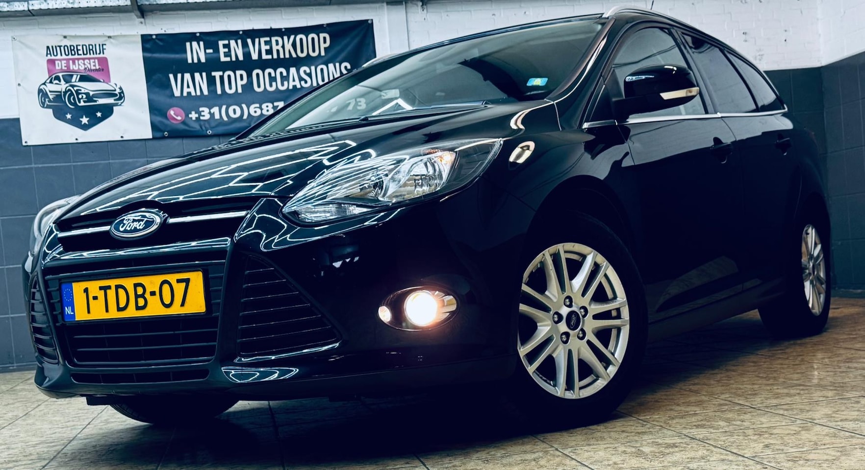 Ford Focus Wagon - 1.0 EcoBoost Titanium/3DE EIG/TOP STAAT/ - AutoWereld.nl