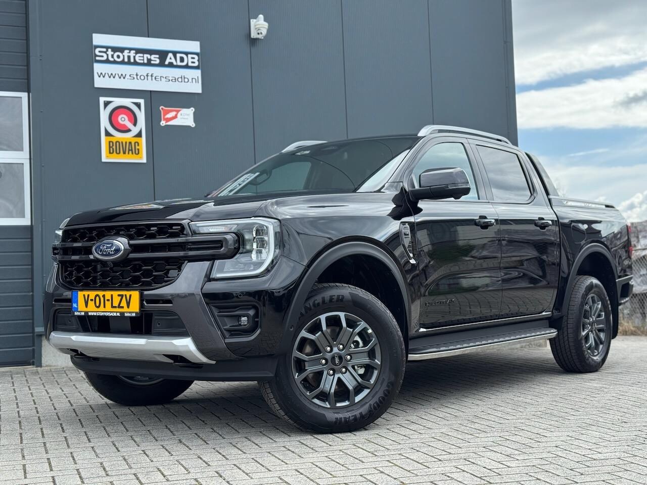 Ford Ranger - 3.0 V6 241pk Wildtrak Double Cab | BPM VRIJ | 2-zits | Trekhaak 3500KG | Elekt. Rollo | 36 - AutoWereld.nl