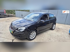 Volkswagen Polo - 1.4-16V Optive AIRCO