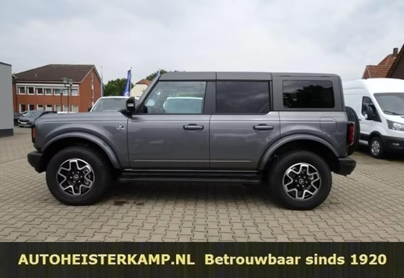 Ford Bronco 4x4 - 2.7 Outer Banks Grijs Kenteken 335 PK ACC LED 360 Camera Navi Bang en Olufsen - AutoWereld.nl