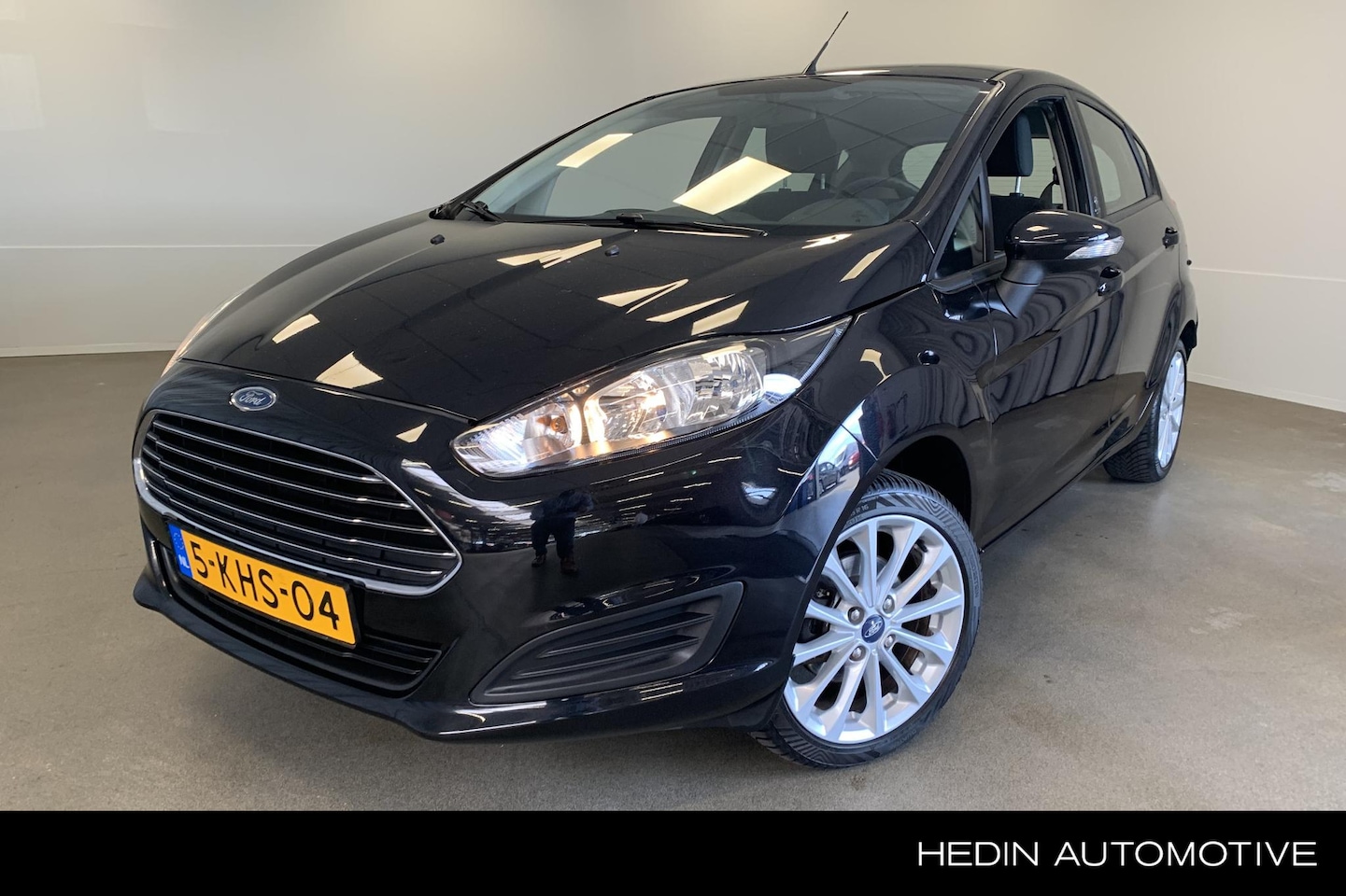 Ford Fiesta - 1.0 Champion Edition | Distributieriem vernieuwd | 16'' lichtmetalen velgen | Airco | - AutoWereld.nl
