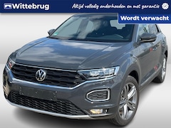Volkswagen T-Roc - 1.5 TSI 150pk DSG Sport / Virtual Cockpit / LED / Navigatie / 18" LMV