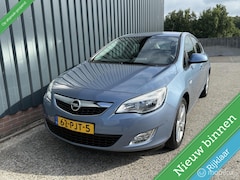 Opel Astra - 1.4 Turbo Edition NAP/AIRCO/5DEURS/CARPLAY/BOEKJE