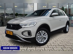 Volkswagen T-Roc - 1.5 TSI Life Business | LED | Trekhaak | DAB |