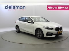 BMW 1-serie - 118i Business Edition - Carplay, Digitaal Cockpit, Trekhaak