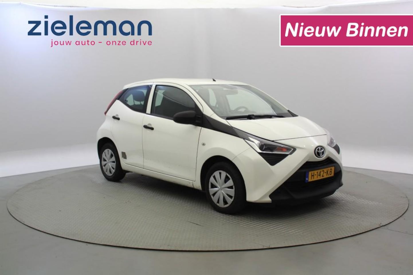 Toyota Aygo - 1.0 VVT-i x-fun 5 deurs - Airco - AutoWereld.nl