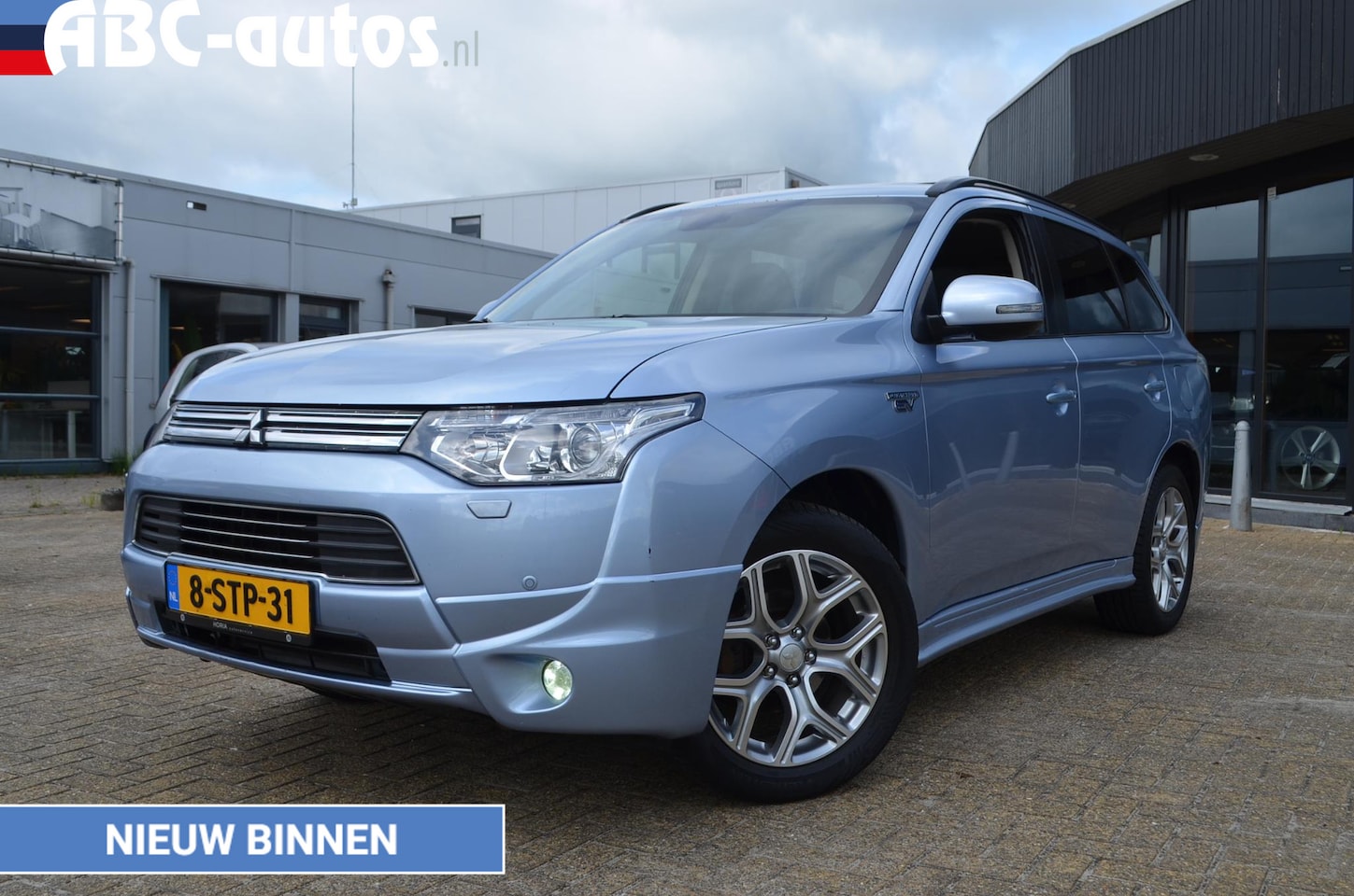 Mitsubishi Outlander - 2.0 PHEV instyle 2.0 PHEV Instyle+ - AutoWereld.nl
