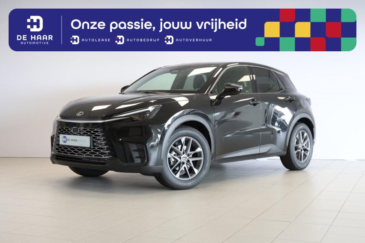 Lexus LBX - BusinessLine 2WD - Rijklaar! - Dodehoeksensor - Stoelverwarming - AutoWereld.nl