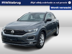 Volkswagen T-Roc - 1.5 TSI 150pk DSG R-Line / Virtual Cockpit Pro / Trekhaak Afneembaar / LED / Camera / 19"