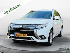 Mitsubishi Outlander - 2.4 PHEV Pure (135 PK) 1e-Eig. & Dealer-Onderh. BOVAG-Garantie. NL-Auto