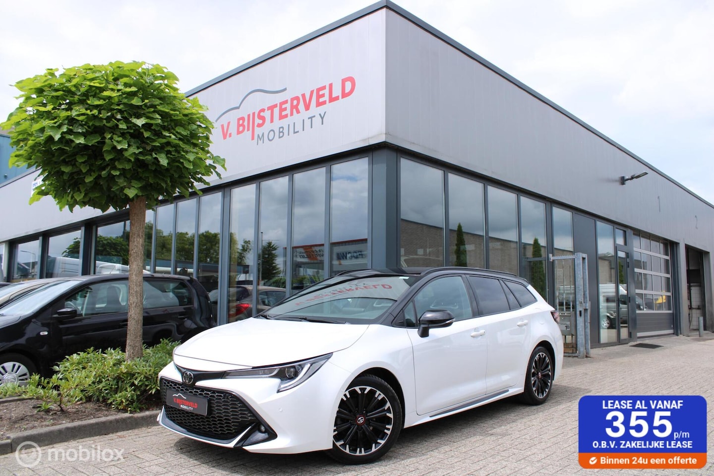 Toyota Corolla Touring Sports - 1.8 Hybrid GR-Sport Half Leder|Carplay|Stoelverwarming|Rijklaar - AutoWereld.nl