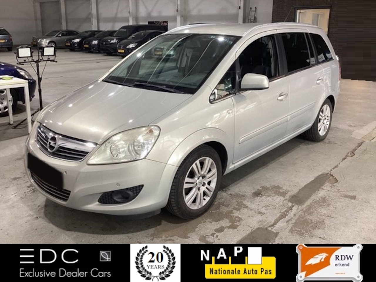 Opel Zafira - 1.8 Cosmo Navi | PDC | Cruise | Climate Control | Trekhaak Etc. - AutoWereld.nl