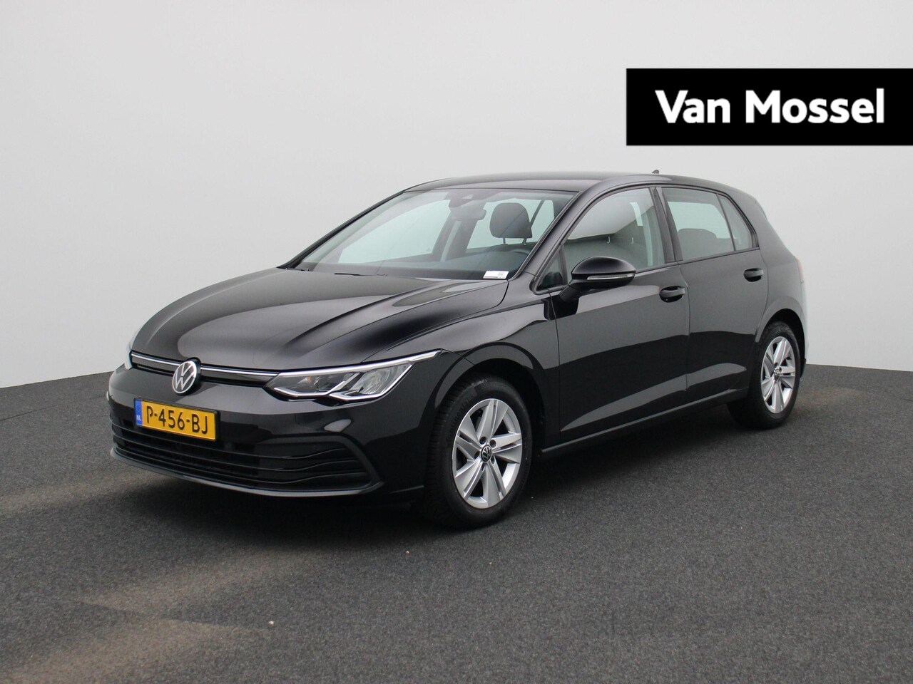 Volkswagen Golf - 1.0 TSI Life ADAPTIEVE CRUISE | NAVIGATIE | APPLE CARPLAY | PDC | LMV | CLIMA | 12 MAANDEN - AutoWereld.nl