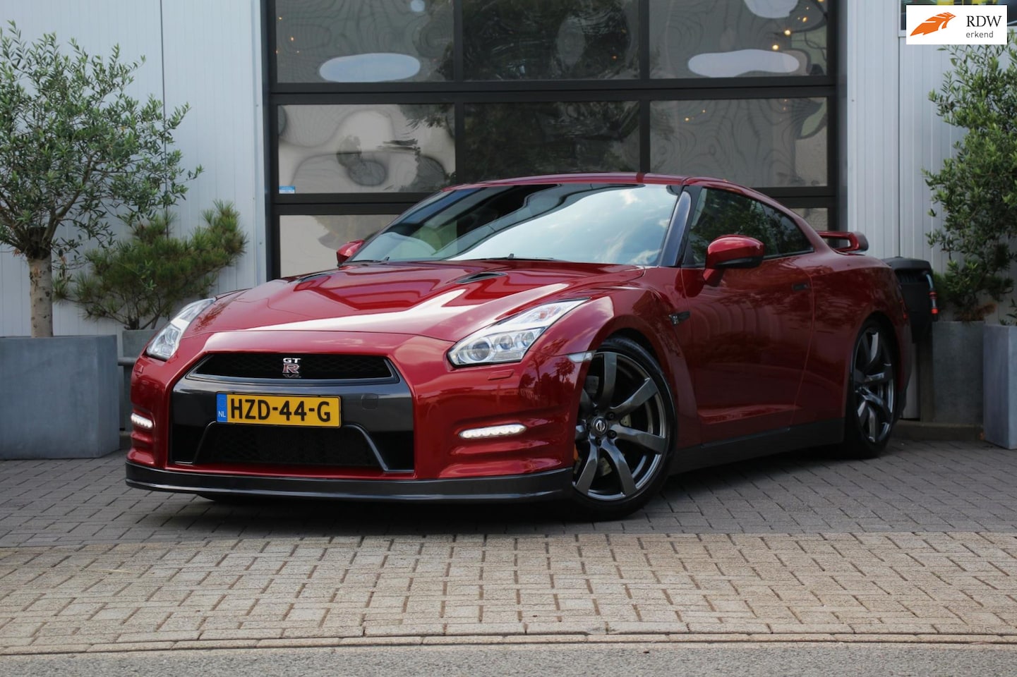 Nissan GT-R - 3.8 V6 PREMIUM - BOSE - RECARO - 670PS - MK2 OPTIEK - MS ENGINERING - CANDYRED - 20 INCH - - AutoWereld.nl
