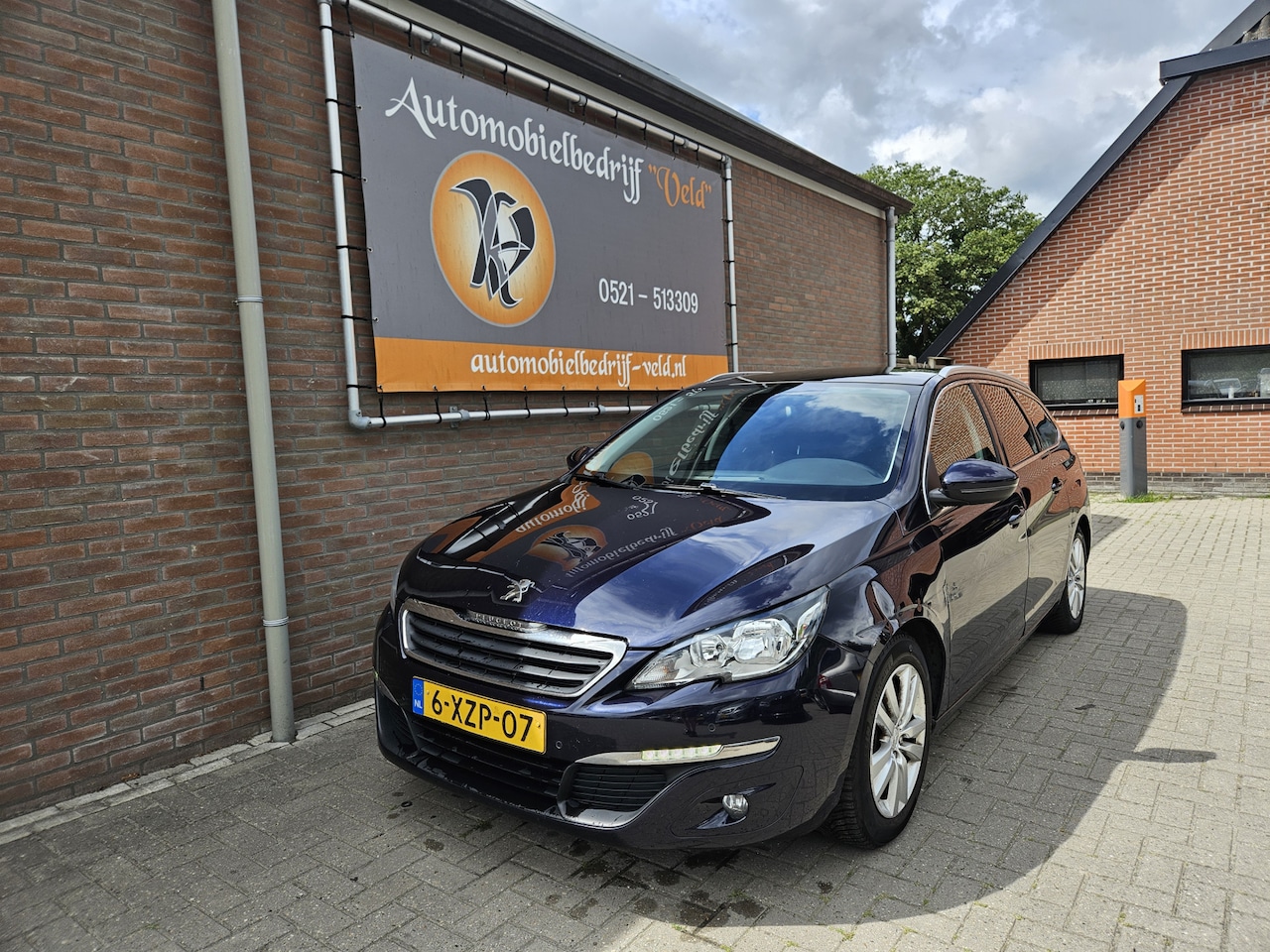 Peugeot 308 SW - 1.6 BlueHDI Blue Lease Executive Zijschade - AutoWereld.nl