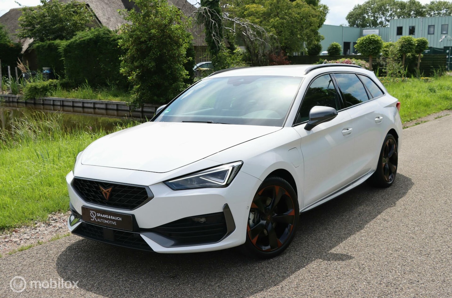 CUPRA Leon Sportstourer - 1.4 e-Hybrid / Trekh / Navi / Camera - AutoWereld.nl