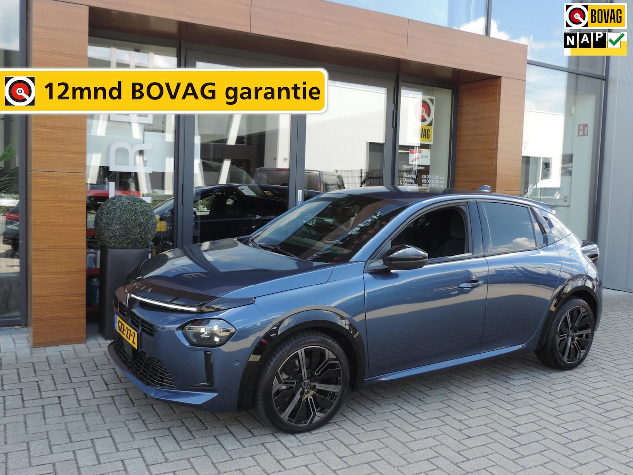 Lancia Y(psilon) - YPSILON 1.2 Turbo Hybrid Edizione Cassina Limitata AUTOMAAT 3.900km! | LED kopl | Camera v - AutoWereld.nl