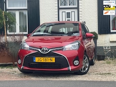 Toyota Yaris - 1.3 VVT-i Dynamic|Automaat|Navi|Trekhaak|32DKM|NAP|