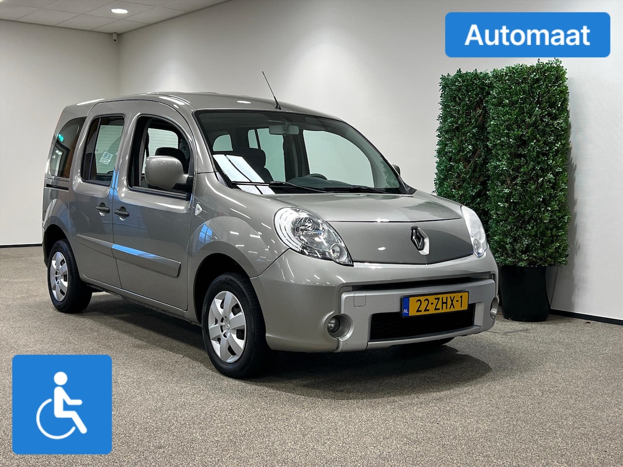 Renault Kangoo - Rolstoelauto Automaat 3+1 (airco) - AutoWereld.nl