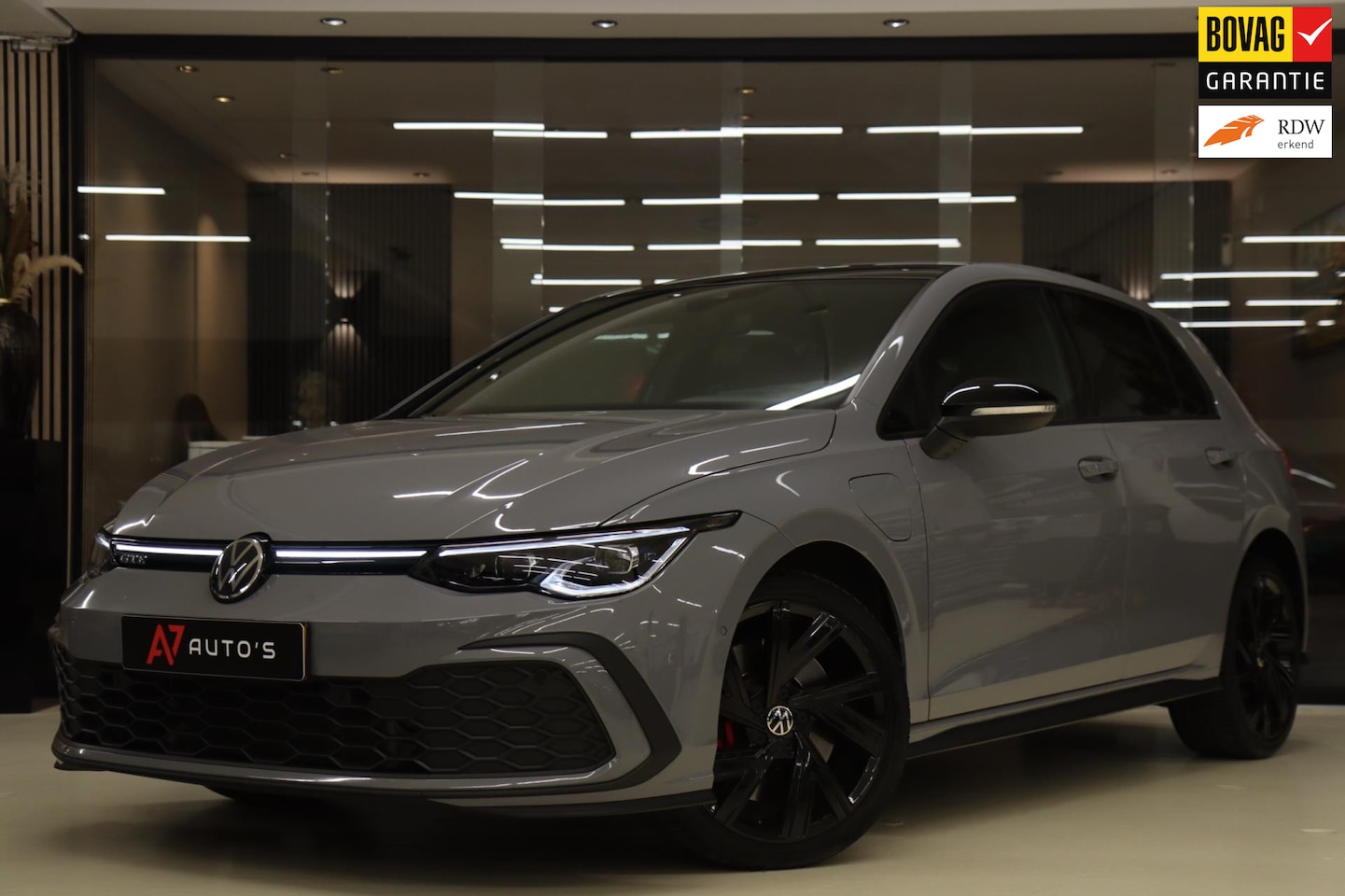 Volkswagen Golf - BLACK STYLE / PANO / HUD / IQ / LEER / CARPLAY / BOVOL - AutoWereld.nl