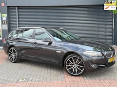 BMW 5-serie Touring - 520i High Executive Aut | Pdc | Clima | Navi | Pano