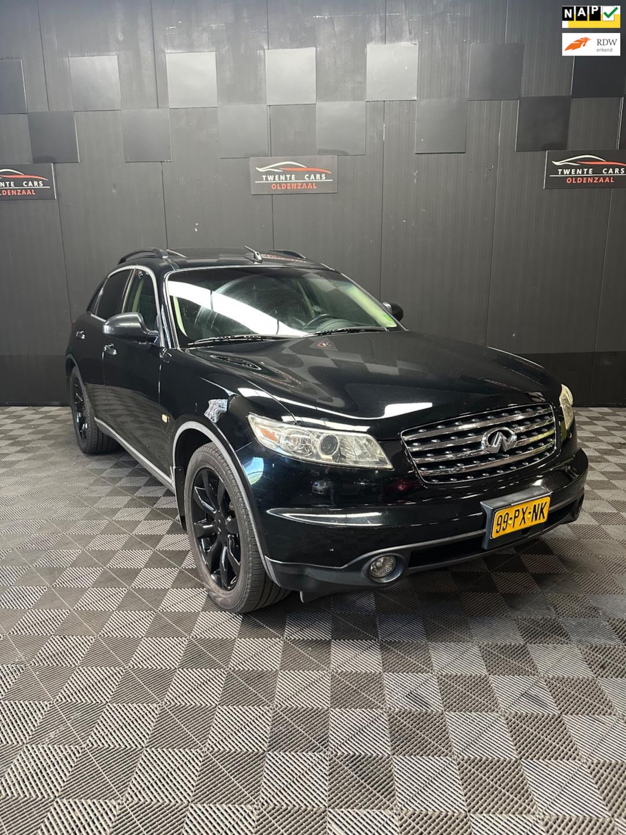 Infiniti FX - 35 | Pano | Xenon | TV | Navi | Nieuwe APK | - AutoWereld.nl