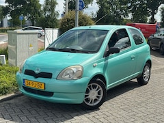 Toyota Yaris - 1.0-16V VVT-i Terra nieuwe apk