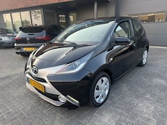 Toyota Aygo - 1.0 VVT-i x-play CAMERA AIRCO LED BLUETOOTH ORIG NL NAP