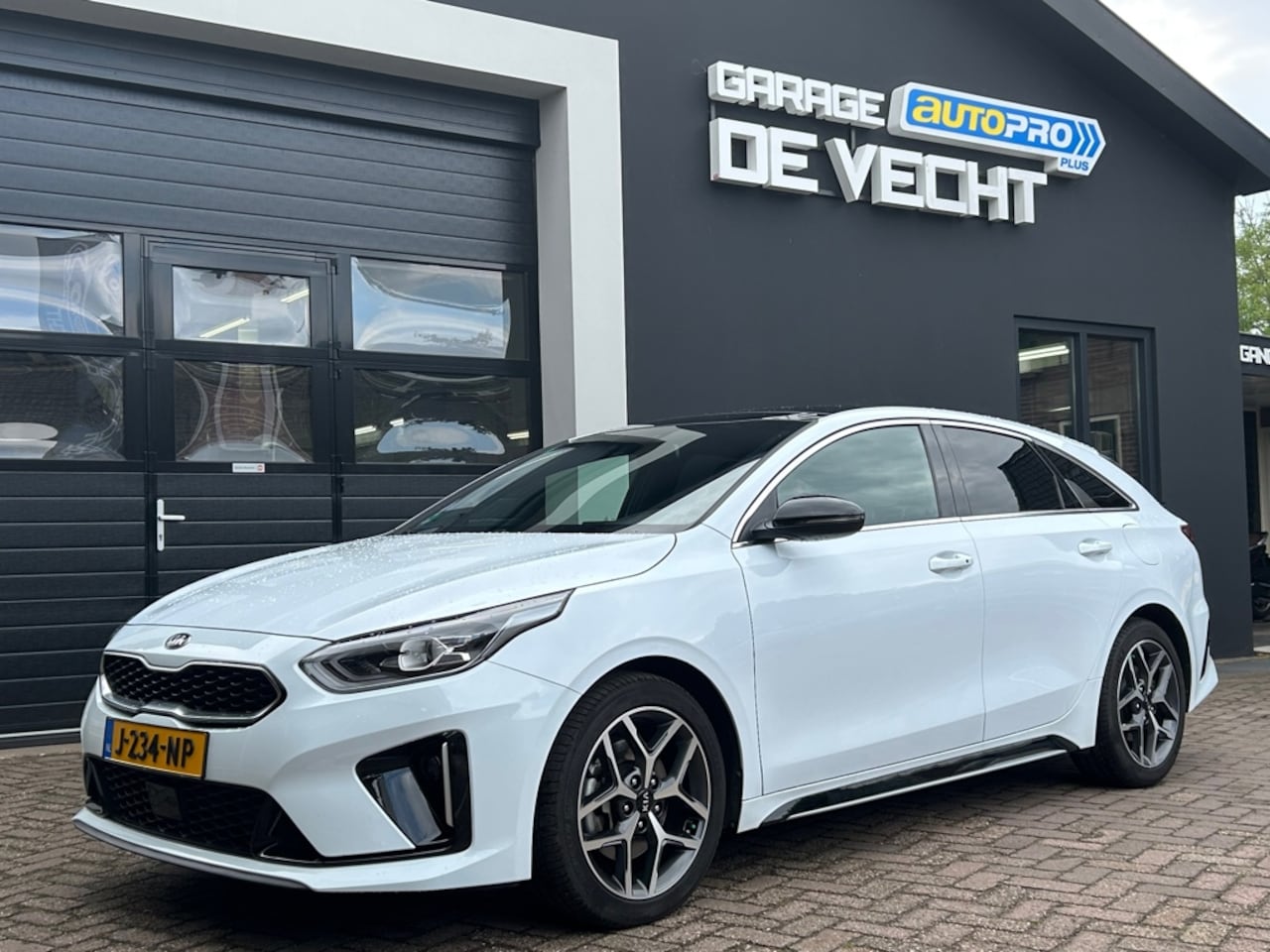 Kia Pro cee'd - 1.0 T-GDI GT-Line Pano/leer/Carplay - AutoWereld.nl
