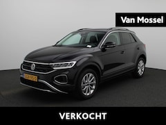Volkswagen T-Roc - 1.0 TSI Life Edition | Apple carplay | 17 Inch Velgen | Cruise Control | Airco | Parkeerse