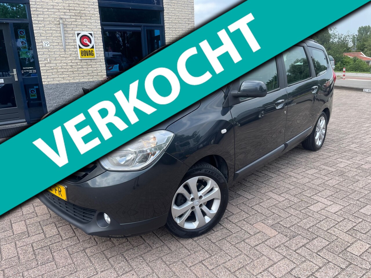 Dacia Lodgy - 1.2 TCe Blackline 7p.- NAV-Bluetooth- leer - AutoWereld.nl