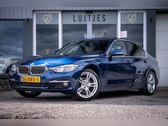 BMW 3-serie - 320i High Executive I Schuifdak I Leder I Trekhaak I NL-auto I 1e-eig. I Dealer-onderhoude
