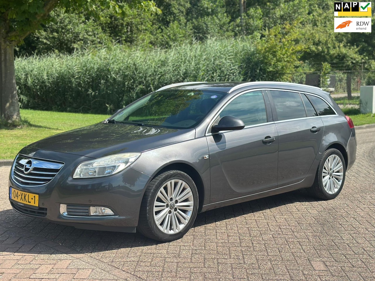 Opel Insignia Sports Tourer - 1.4 Turbo EcoFLEX Sport/AIRCO/CRUISE/NAVI/PARKEERSENS VOOR-ACHTER - AutoWereld.nl