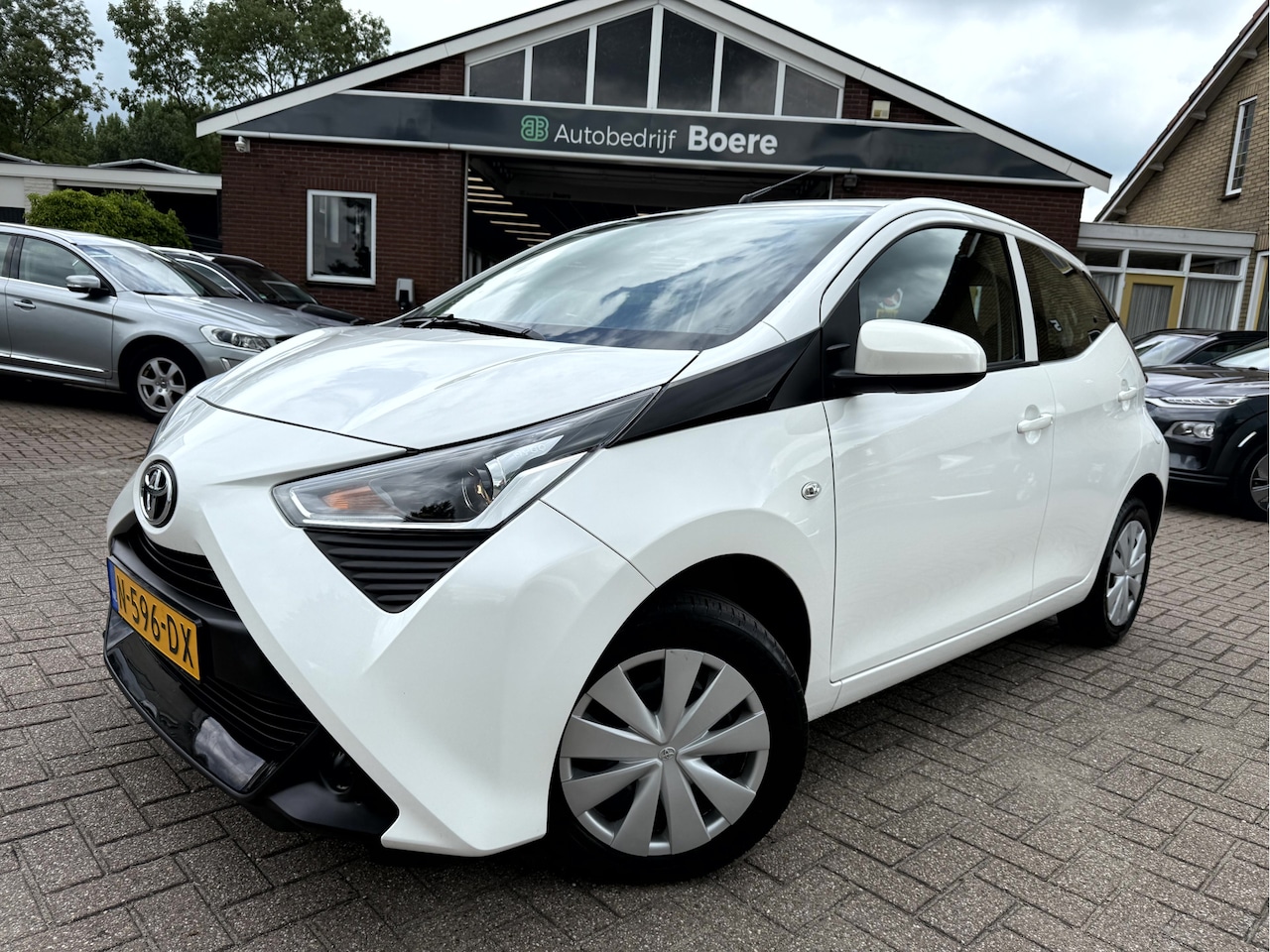 Toyota Aygo - 1.0 VVT-i x-fun Airco, Bluetooth, DAB - AutoWereld.nl