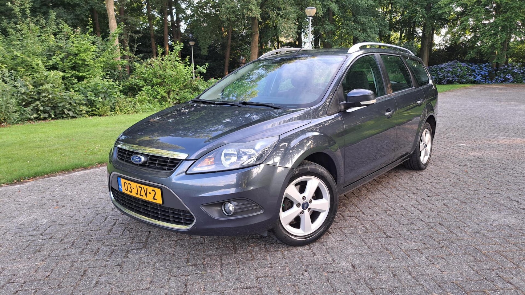 Ford Focus Wagon - 1.8 Limited CLIMA GROOT SCHERM PDC CRUISE - AutoWereld.nl