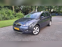 Ford Focus Wagon - 1.8 Limited CLIMA GROOT SCHERM PDC CRUISE