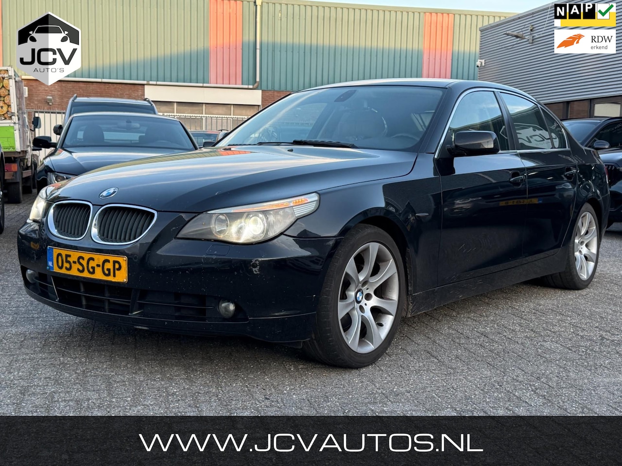 BMW 5-serie - 530i High Executive LEER/NAVI/CLIMA/TREKHAAK - AutoWereld.nl