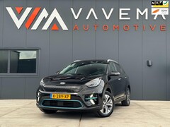 Kia e-Niro - DynamicPlusLine 64 kWh 3 Fase Stoelverwarming Schuifdak Pano Camera PDC