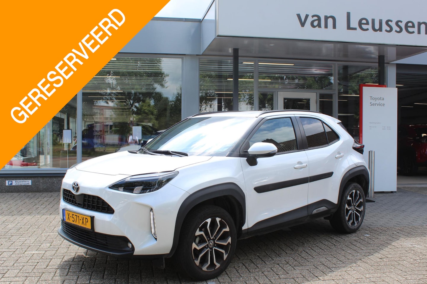 Toyota Yaris Cross - 1.5 VVT-I DYNAMIC TREKGEW.1350kg  AD-CRUISE NAVI LED DAB KEYLESS - AutoWereld.nl