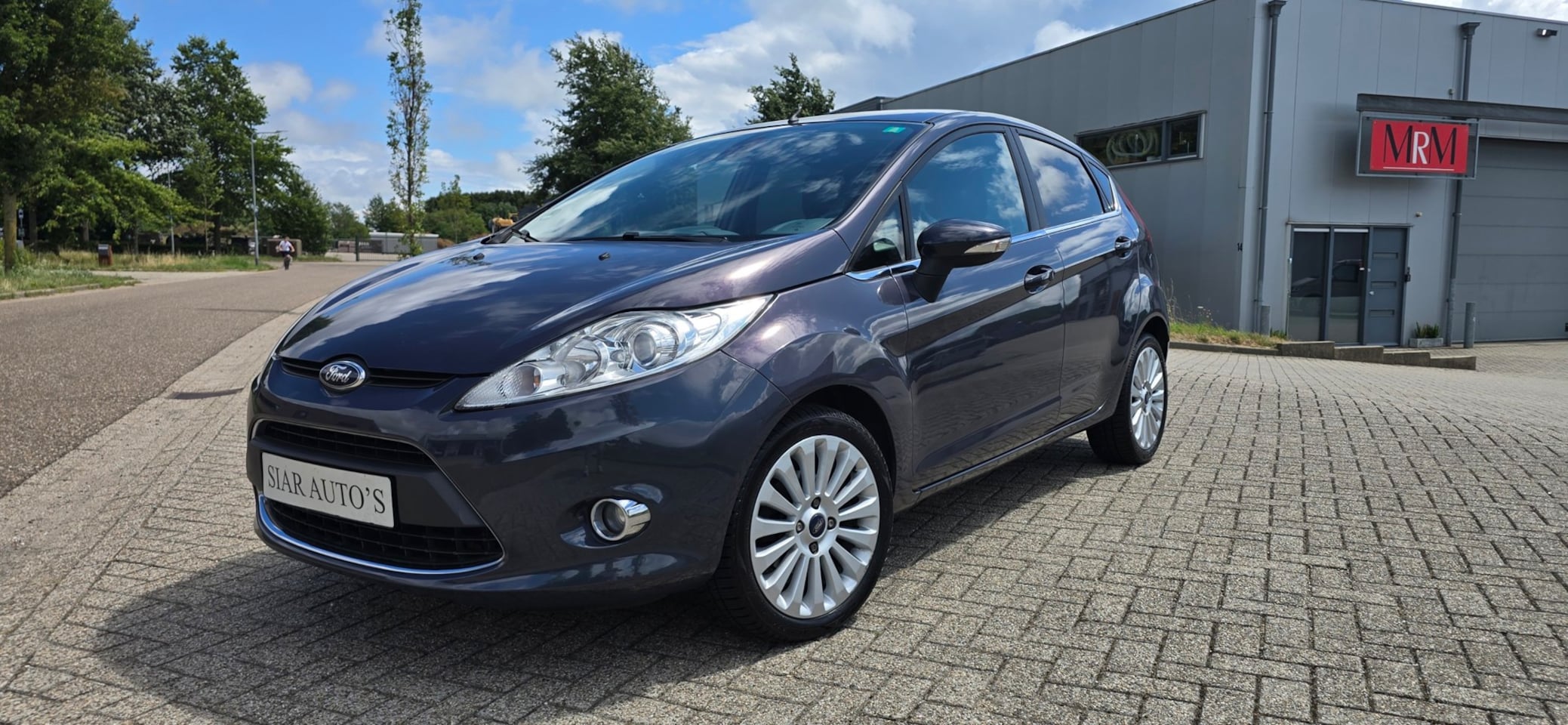 Ford Fiesta - 1.6 Ghia Airco,Nieuw A.P.K,luxe uitvoering - AutoWereld.nl