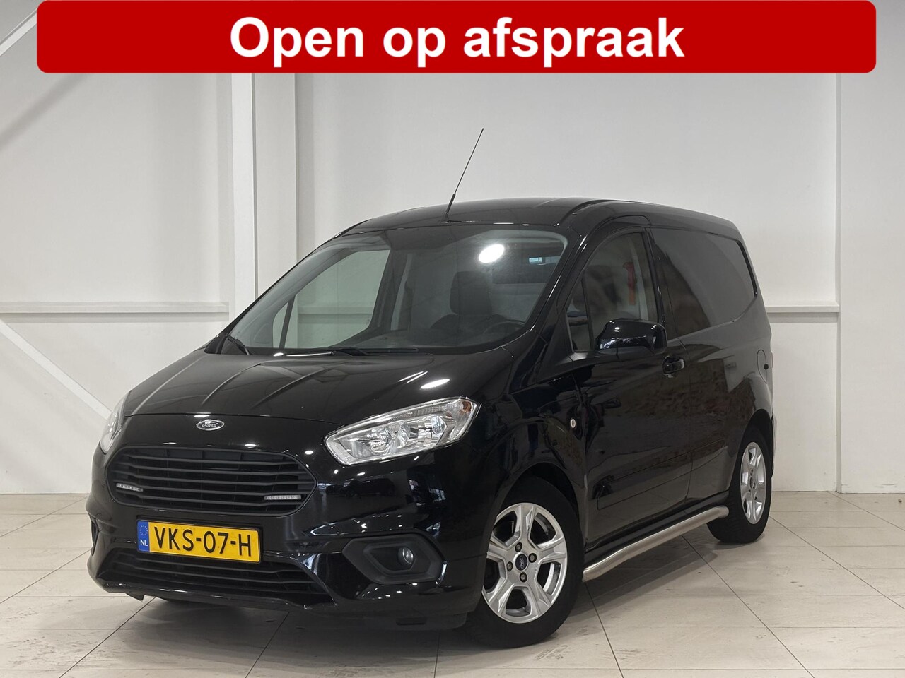 Ford Transit Courier - 1.5 TDCI Limited Duratorq S&S | Climate Control | Navigatie | Camera | Trekhaak | - AutoWereld.nl