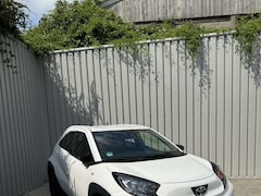 Toyota Aygo X - 1.0 VVT-i MT Business