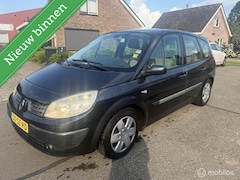 Renault Grand Scénic - 2.0-16V Privilège Luxe