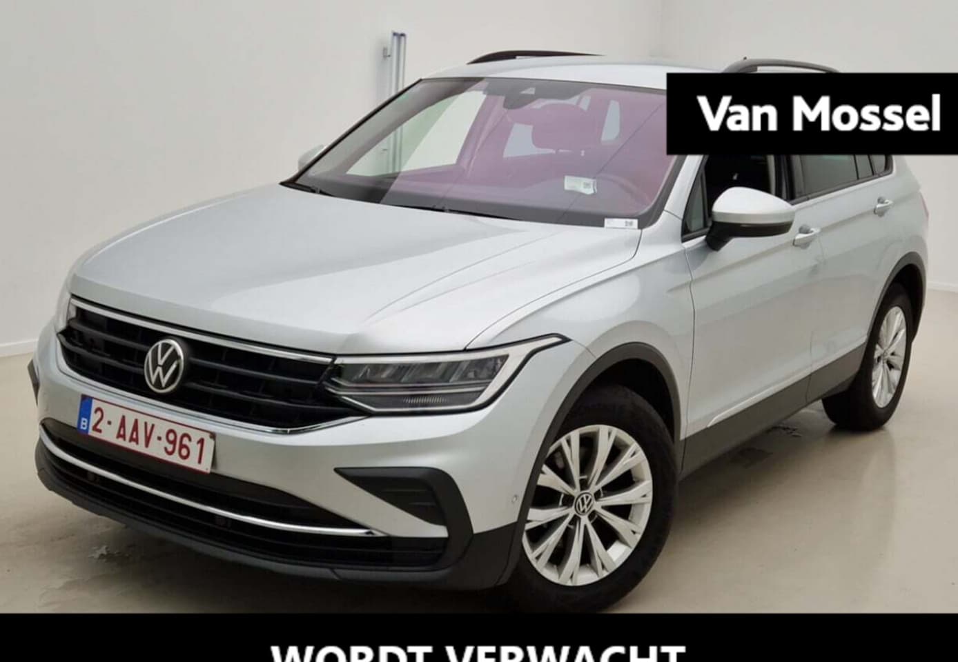 Volkswagen Tiguan - 1.5 TSI Life | 130PK | Trekhaak | Keyless | Digital Cockpit PRO | Carplay | Parkeercamera - AutoWereld.nl