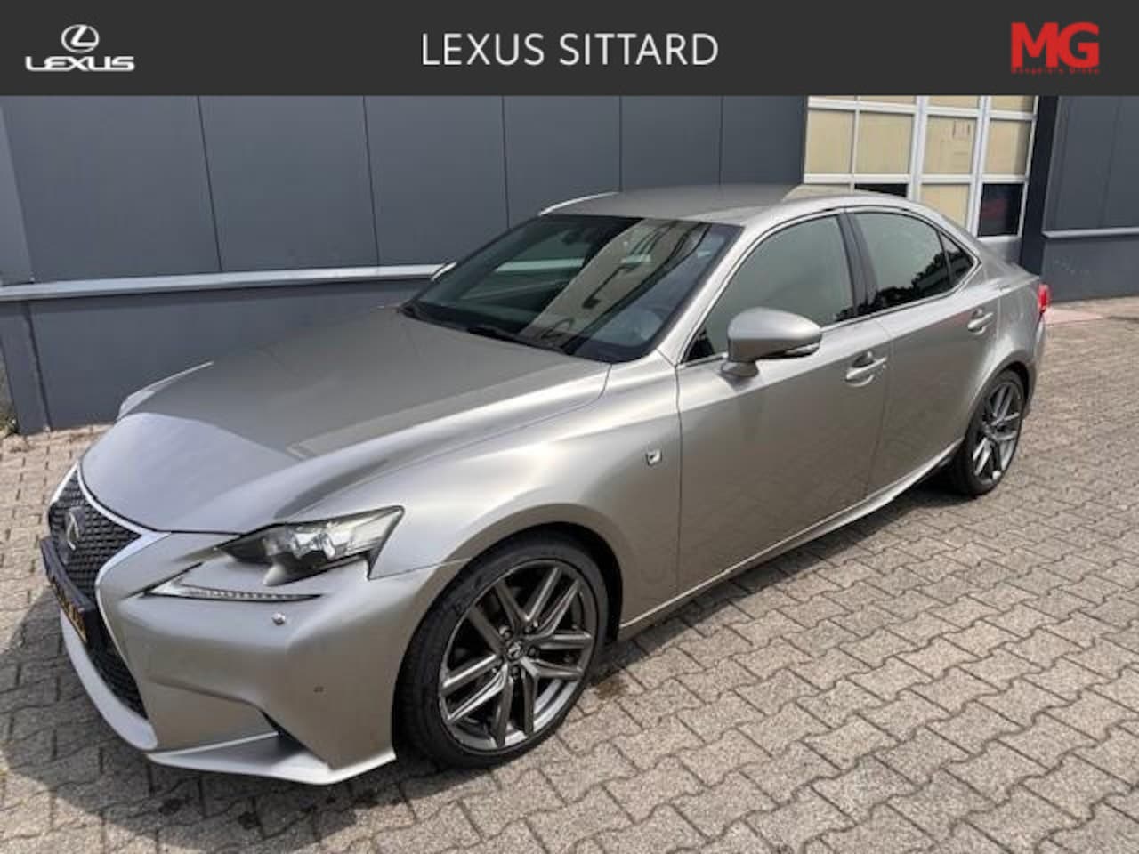 Lexus IS - 300h F Sport Line 300h F Sport Line, Mark Levinson, Dealer onderhoud - AutoWereld.nl