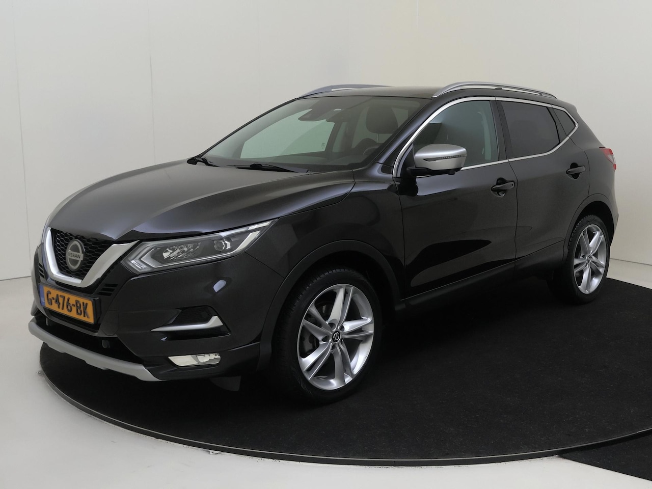 Nissan Qashqai - 1.3 DIG-T N-Motion | Panorama-dak | Navigatie | 360 Camera | Climate Control | Cruise Cont - AutoWereld.nl