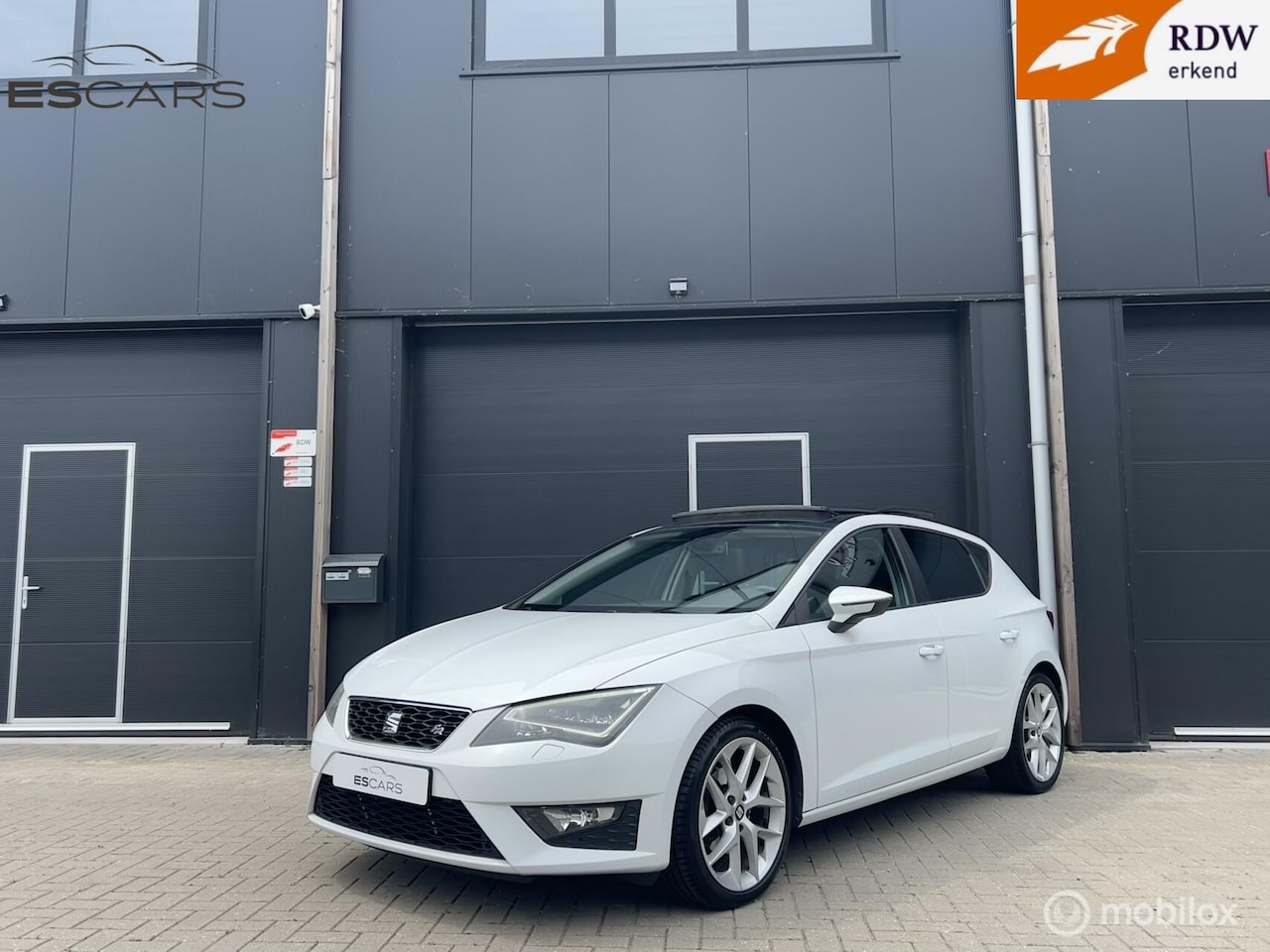 SEAT Leon - 1.4 TSI FR Business Pano | Led | Navi - AutoWereld.nl